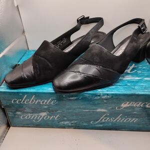 easy street Black Slingback Low Block Heel Pumps